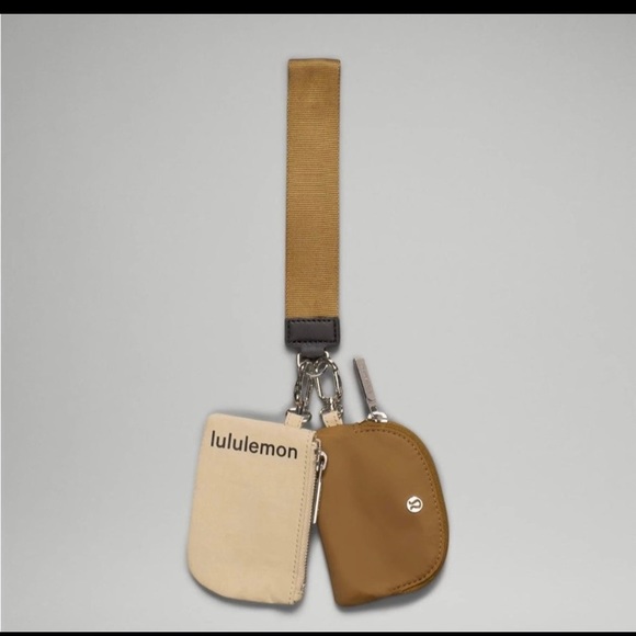 LULULEMON DUAL POUCH WRISTLET IN ALLSPICE/TRENCH - Picture 5 of 8